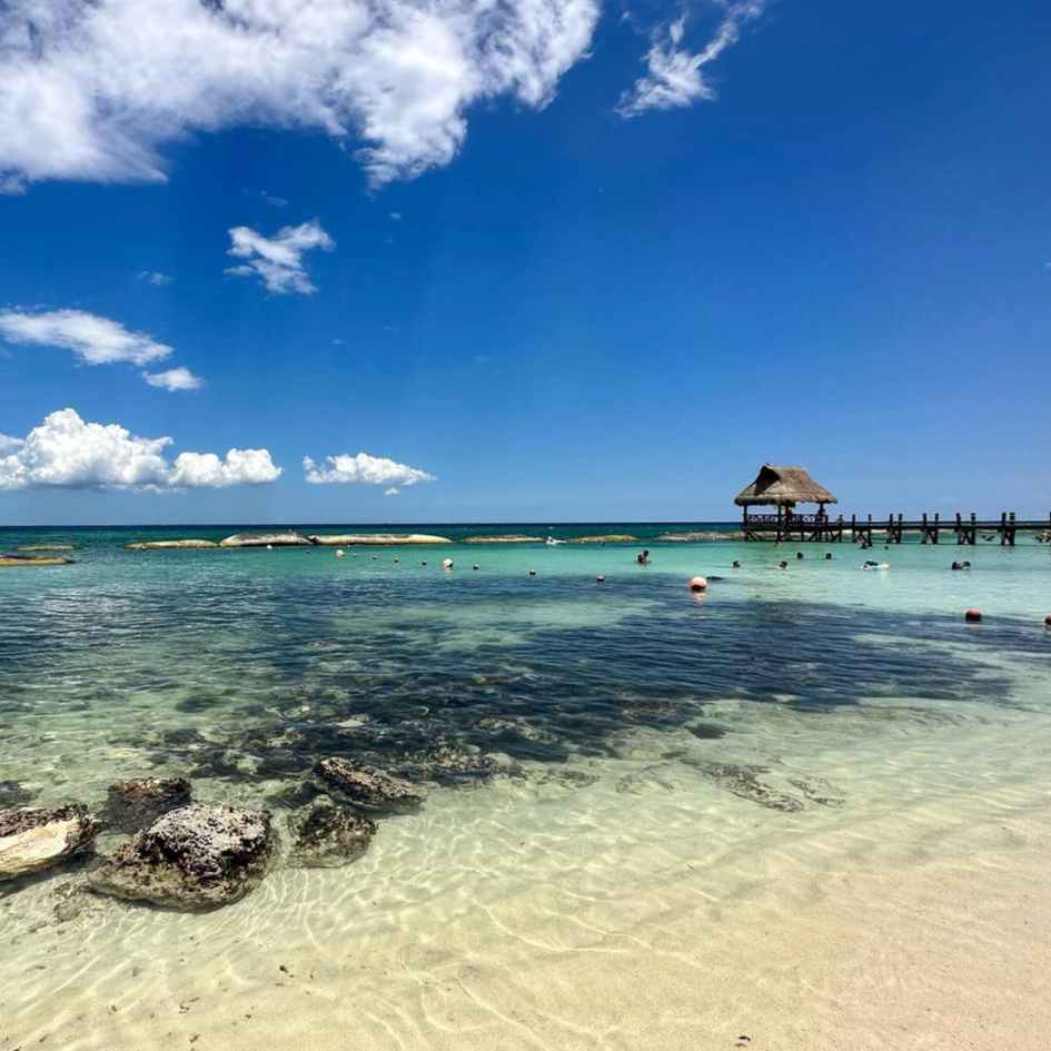 aguas cristalinas playa xcalacoco